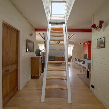 Le Pont Superieur Apartment *
