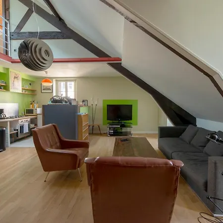 Le Pont Superieur Apartment *
